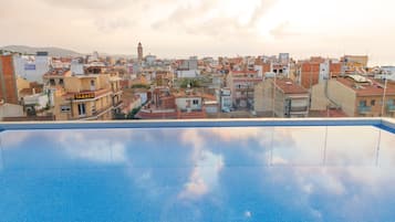 Indoor pool, 2 outdoor pools, sun loungers