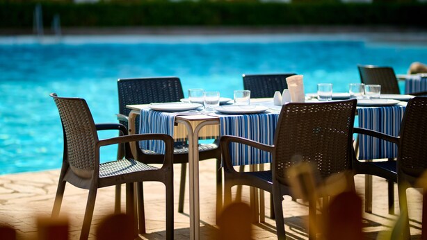 2 restaurants; breakfast, lunch, and dinner served - Alua Golf Trinidad (Roquetas de Mar)