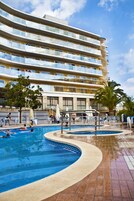 Área de juegos infantiles al aire libre