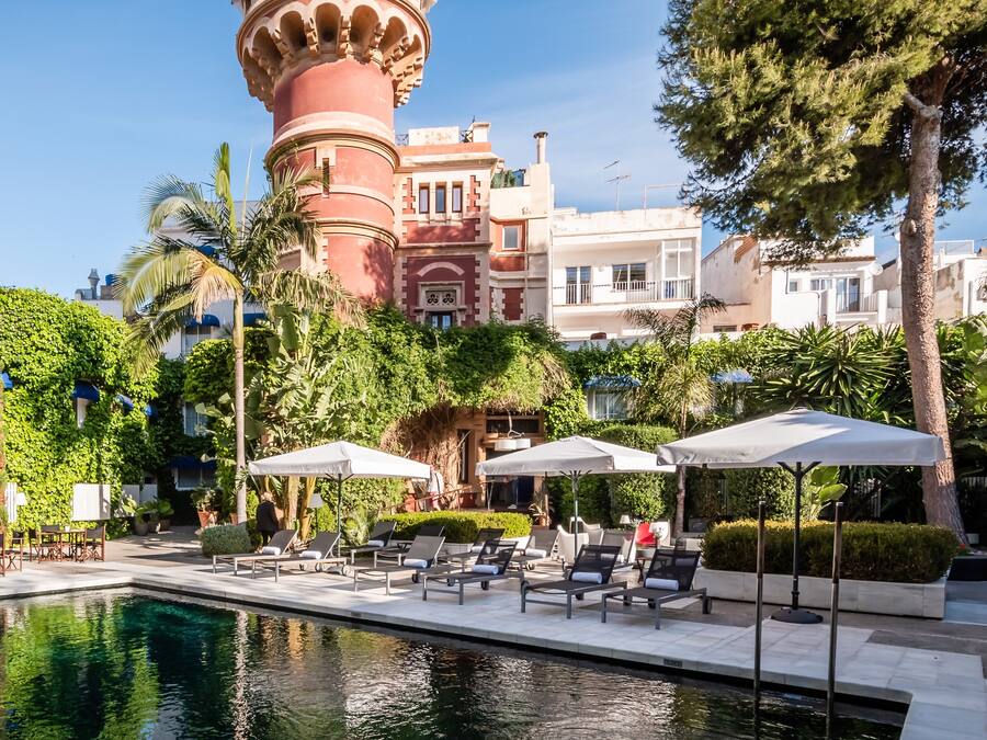 Vista frontal de la propiedad