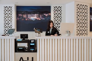 Reception - Hotel Tahiti Playa 4S (Santa Susanna)