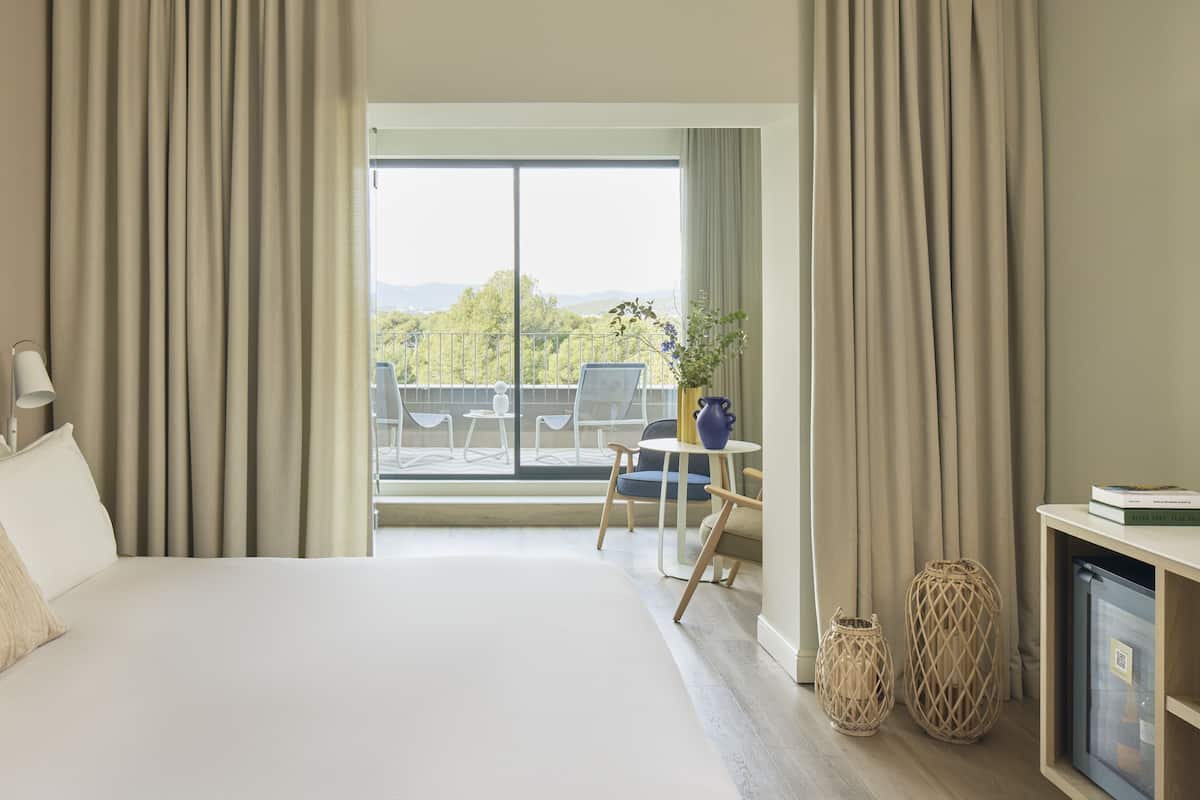Chambre, vue jardin (Always ME)