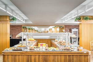 Se sirven desayunos, almuerzos y cenas