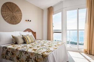 Escritorio, wifi, ropa de cama