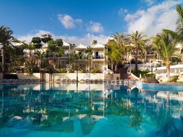 2 piscinas al aire libre