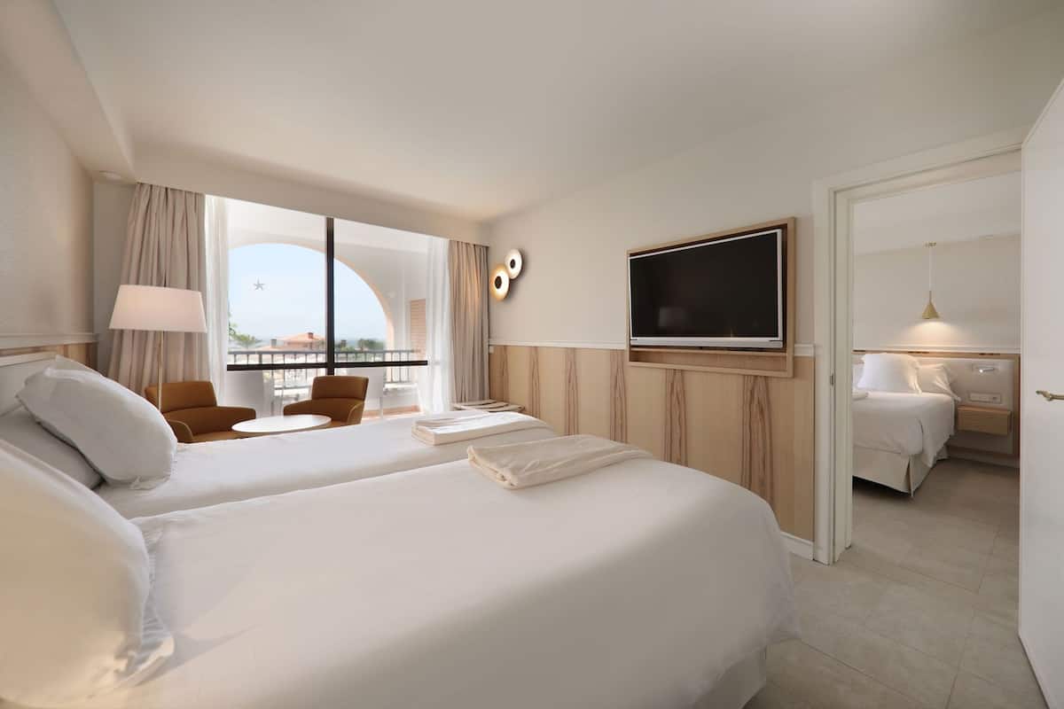 Italienische BettbezĂŒge von Frette, Daunenbettdecken, Minibar