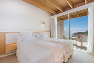 Suíte, vista parcial para o mar (Duplex) | Lençóis italianos Frette, edredons de pluma, frigobar