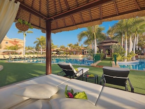 2 outdoor pools, pool umbrellas, pool loungers