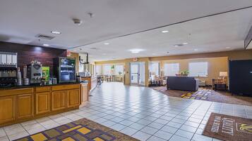 Inbegriffenes kontinentales Frühstück