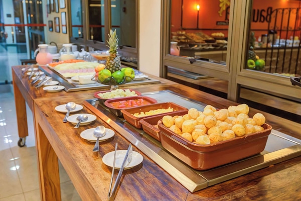 Petit déjeuner buffet compris tous les jours