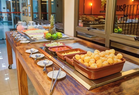 Desayuno buffet incluido todos los días