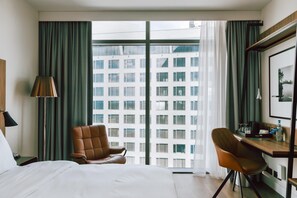 View from room - Radisson Blu Hotel, Frankfurt (Frankfurt)