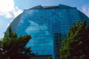 Exterior - Radisson Blu Hotel, Frankfurt (Frankfurt)
