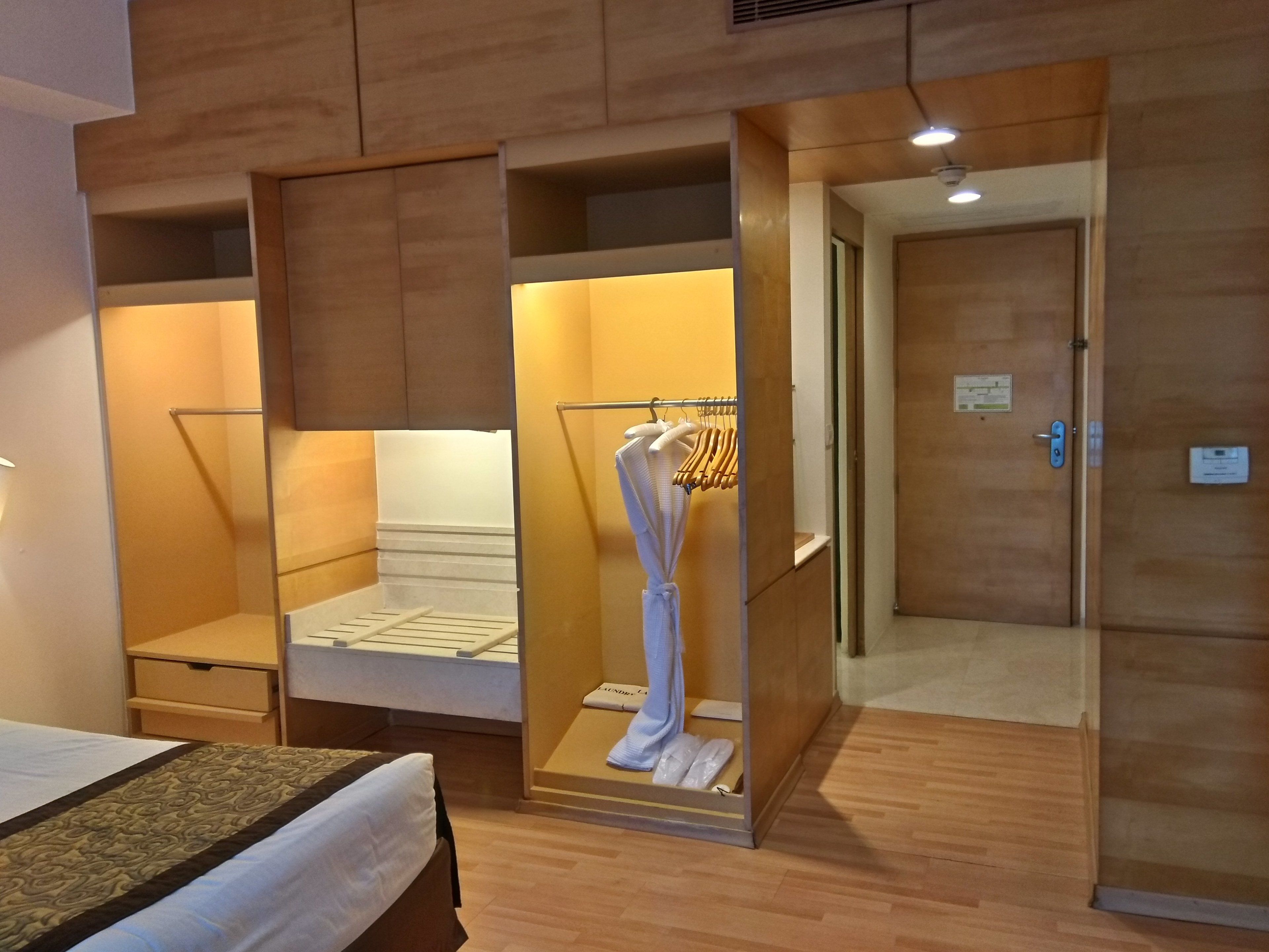 superior room, 1 queen bed, accessible | minibar, in-room safe, individually furnished, desk