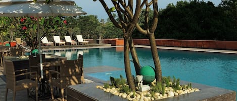 Udendørs pool