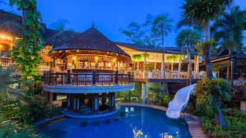 Poolside bar
