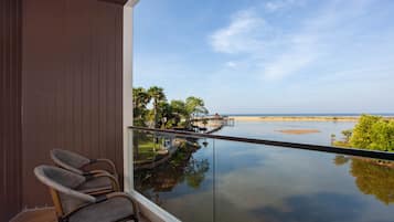 Deluxe Seaview (Modern Style) | Zimmersafe, Verdunkelungsvorhänge, kostenloses WLAN, Bettwäsche