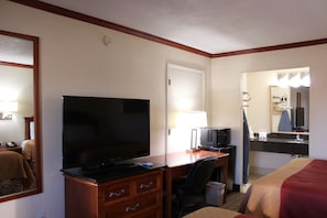 Standardzimmer, 2 Queen-Betten, Nichtraucher | Schreibtisch, Bügeleisen/Bügelbrett, kostenloses WLAN, Bettwäsche
