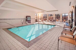 Indoor pool - Courtyard by Marriott Chicago Schaumburg/Woodfield Mall (Schaumburg)