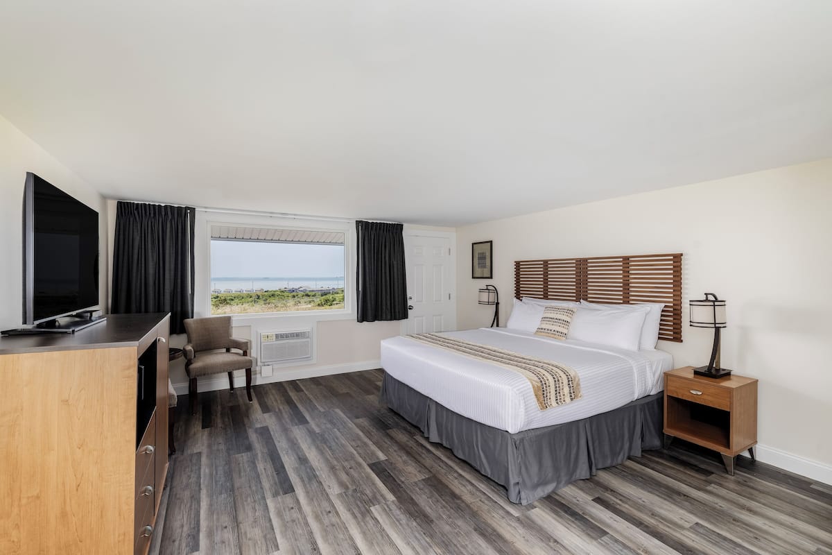 Rollaway beds, bed sheets