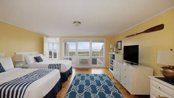 Captains Suite, Waterview, Balcony, No Pets | Rollaway beds, bed sheets
