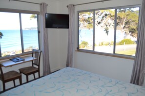 Premium Hotel Queen Room
