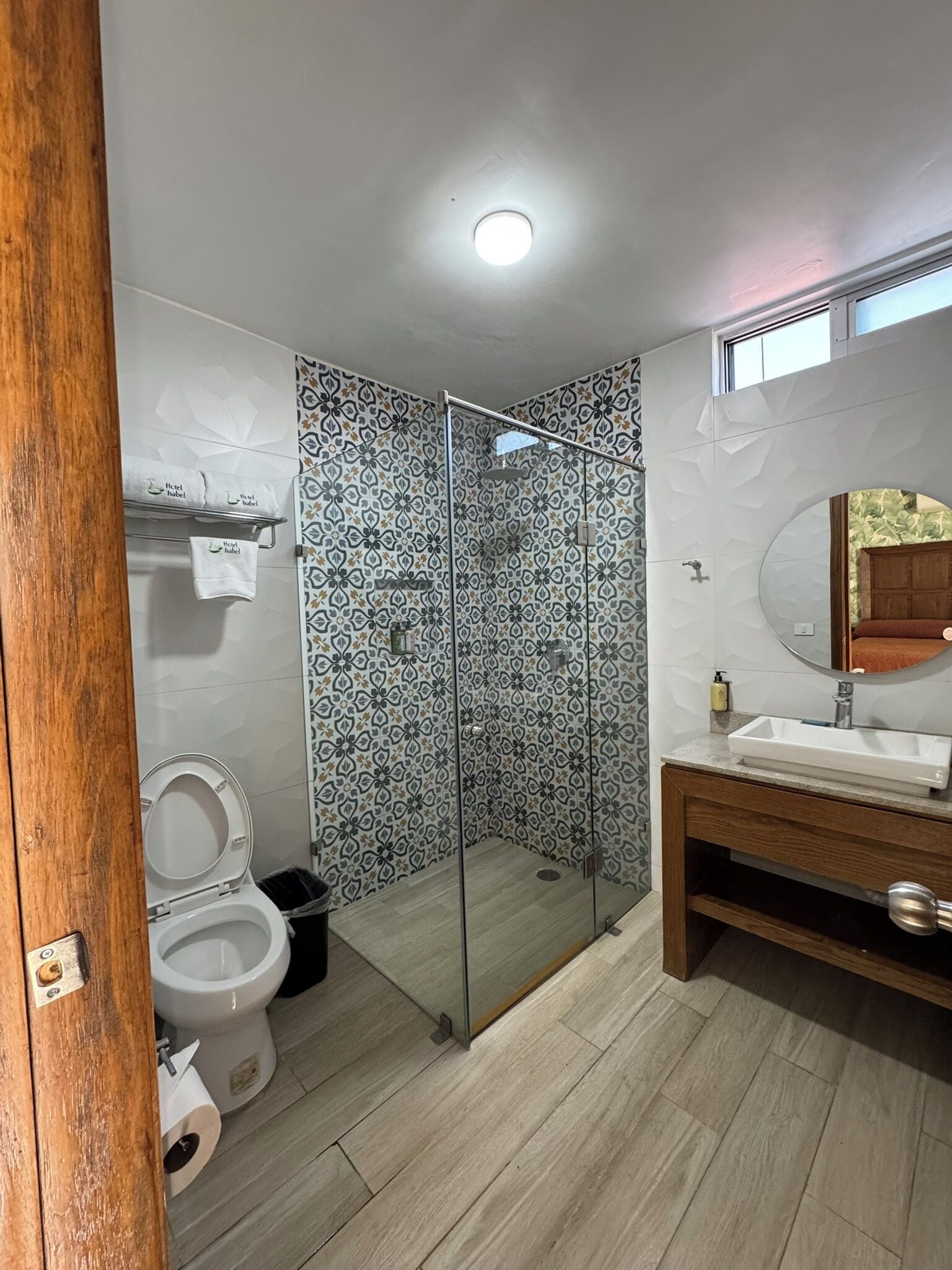 superior room | bathroom | shower, towels