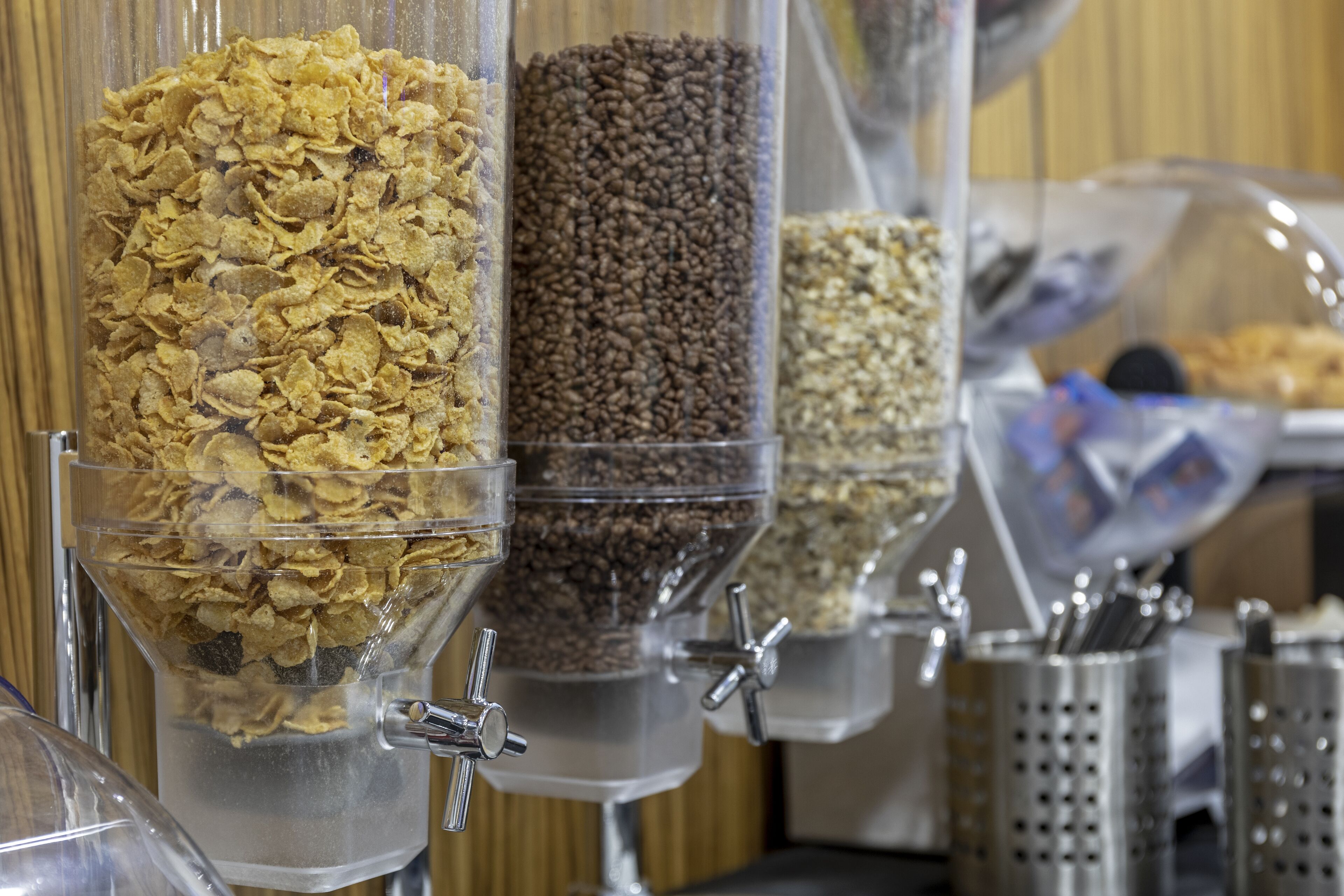 Café da manhã com buffet todos os dias (EUR 6.5 por pessoa) 