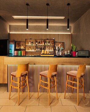Bar (en el alojamiento)