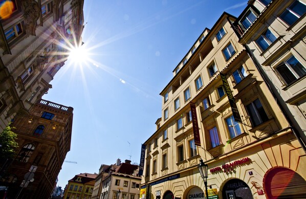 숙박 시설 정면