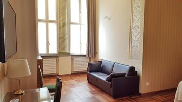Suite | Wohnzimmer | Fernseher
