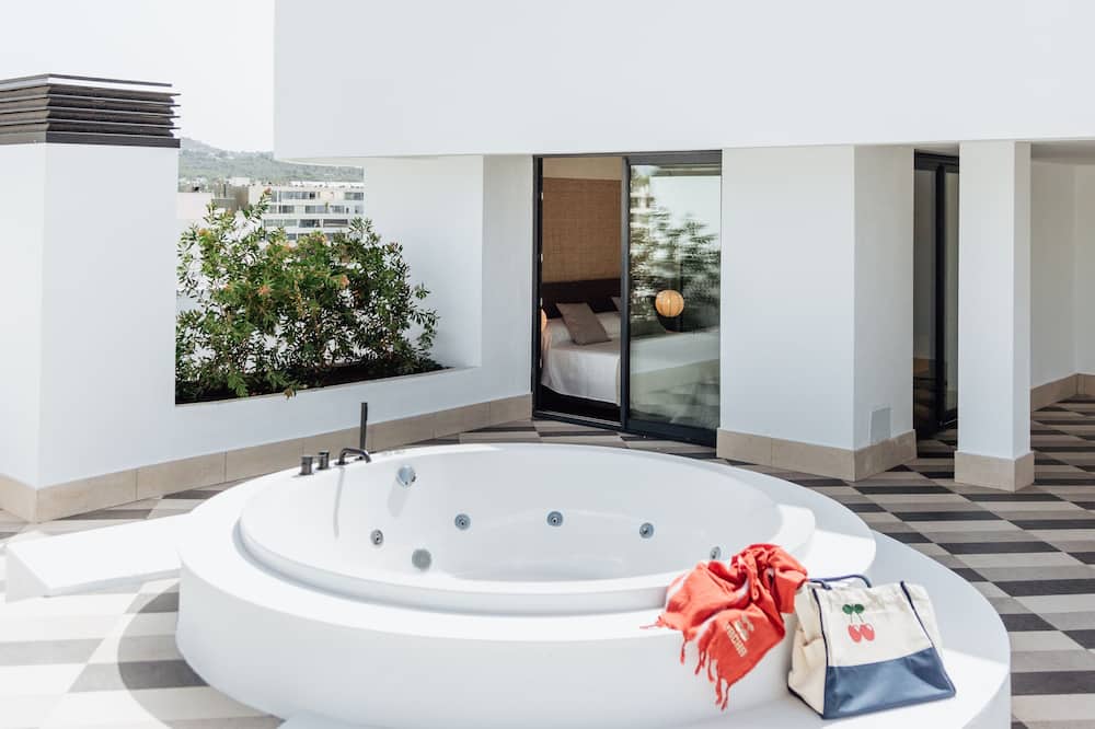 Pacha Hotel