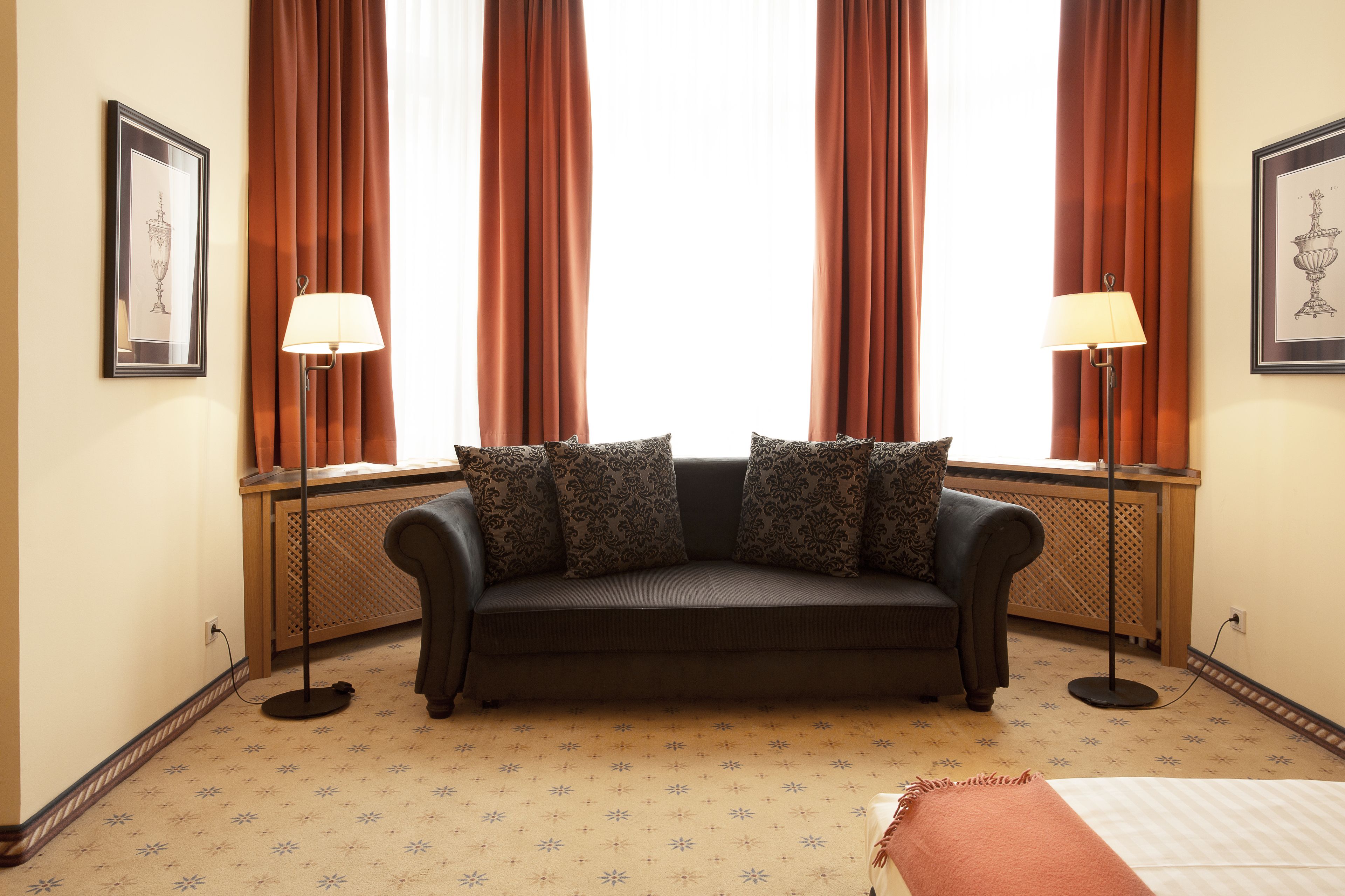 triple room | hypo-allergenic bedding, minibar, in-room safe, desk