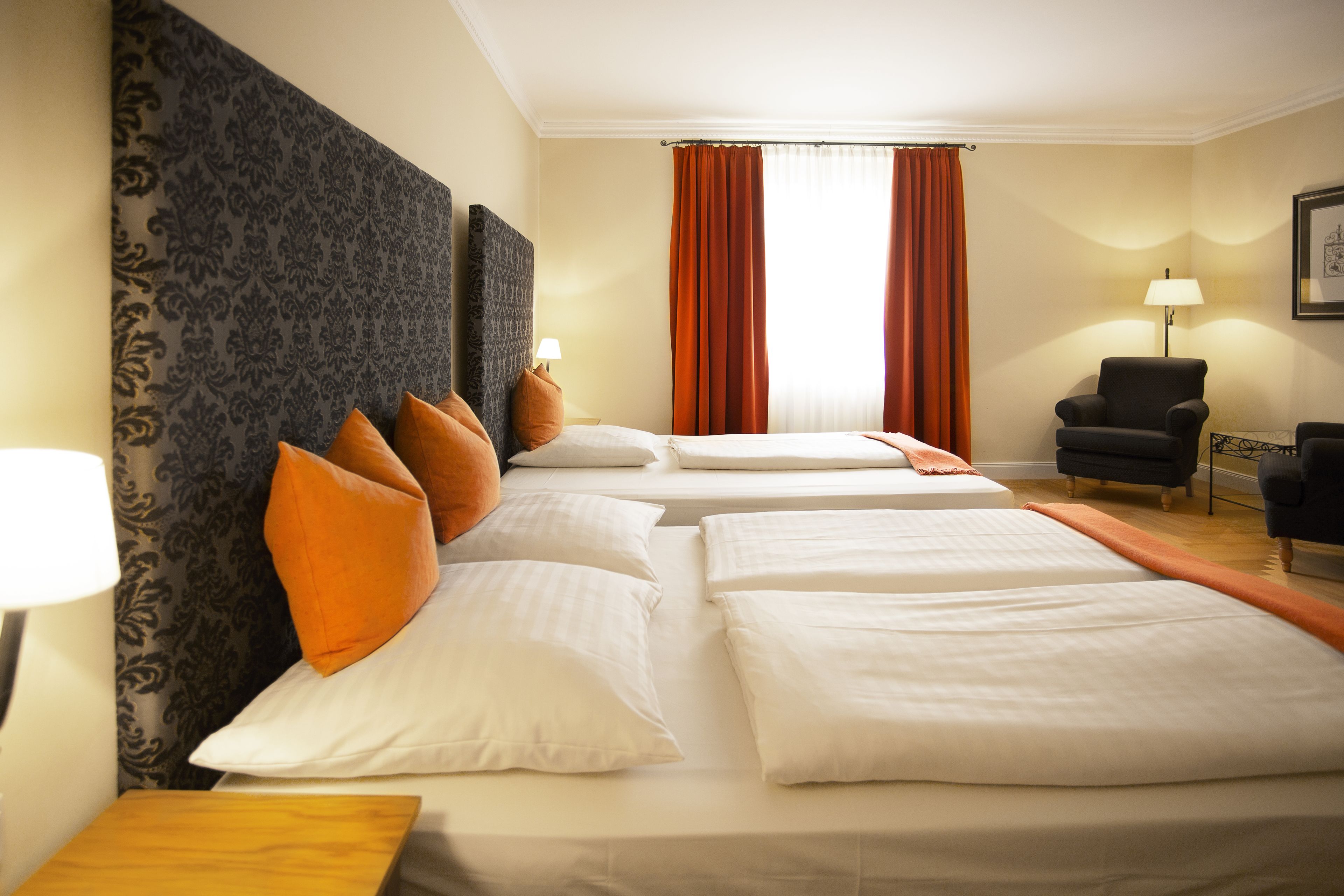 hypo-allergenic bedding, minibar, in-room safe, desk