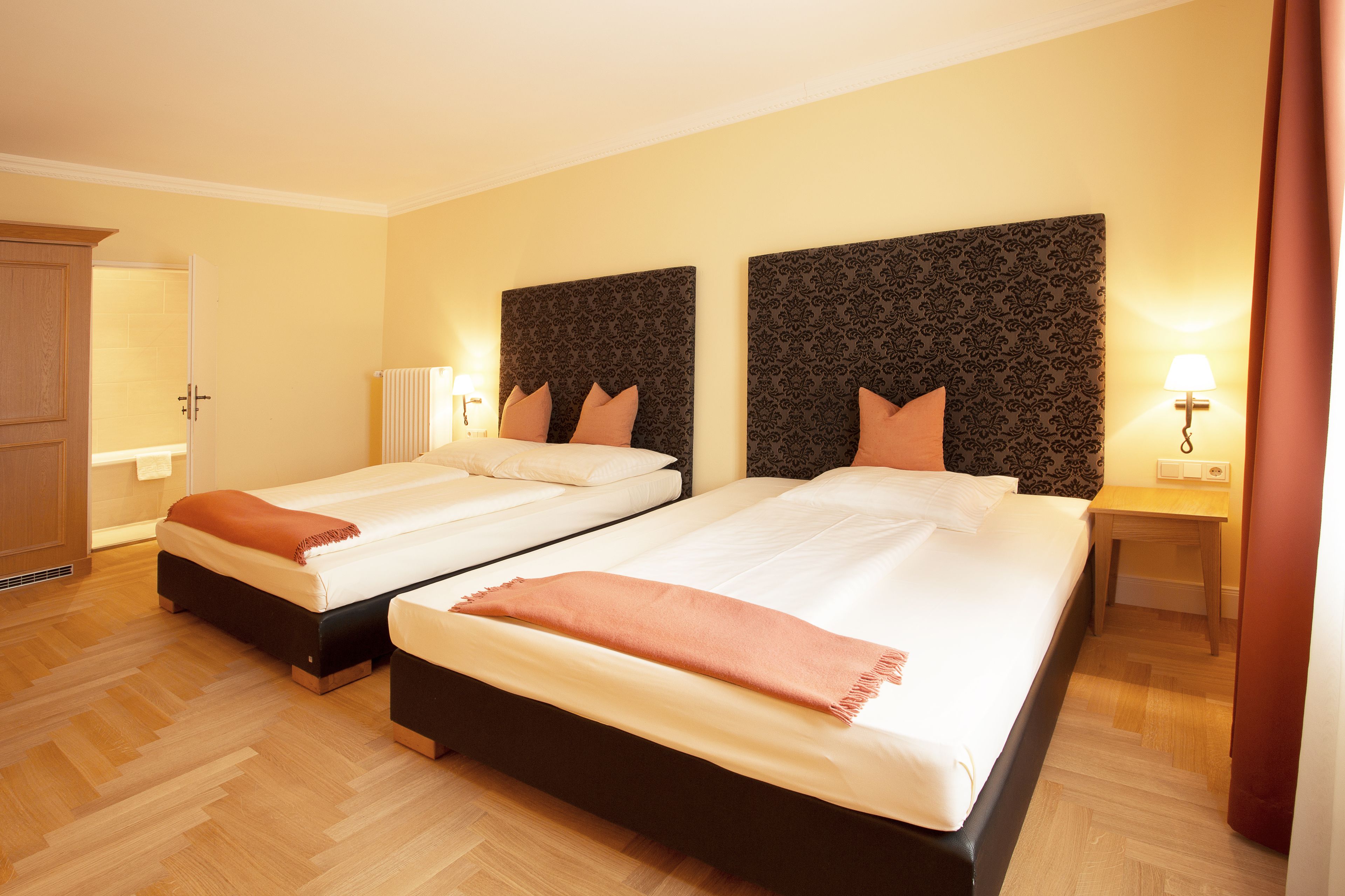 hypo-allergenic bedding, minibar, in-room safe, desk