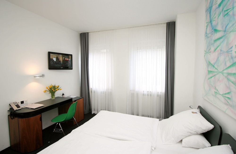 Hotel Chelsea by null