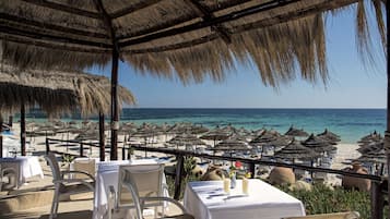 2 restaurants, breakfast, lunch, dinner served; international cuisine