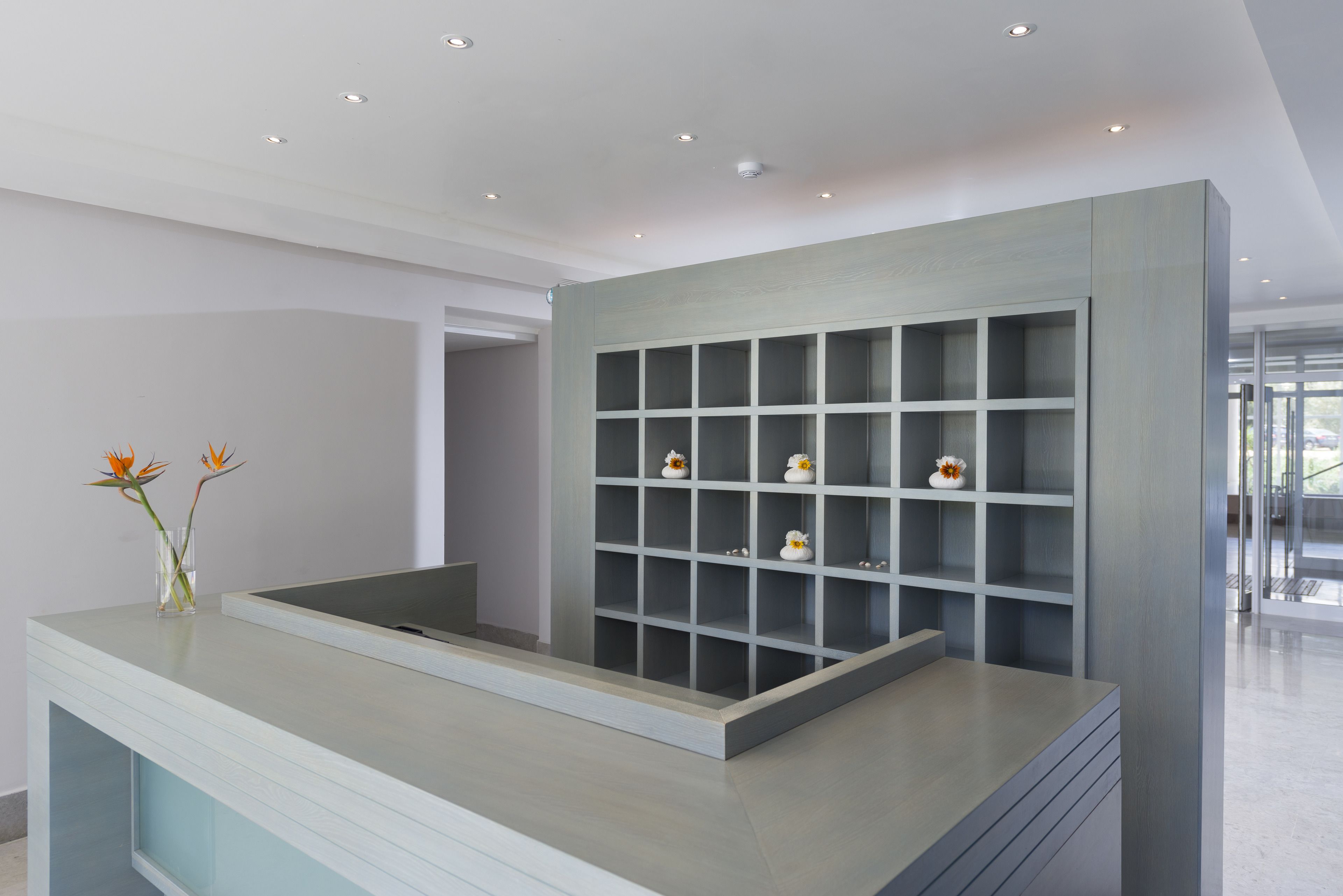 sauna, steam room, body treatments, facials, 6 treatment rooms