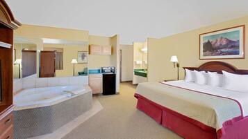 1 bedroom, premium bedding, desk, iron/ironing board