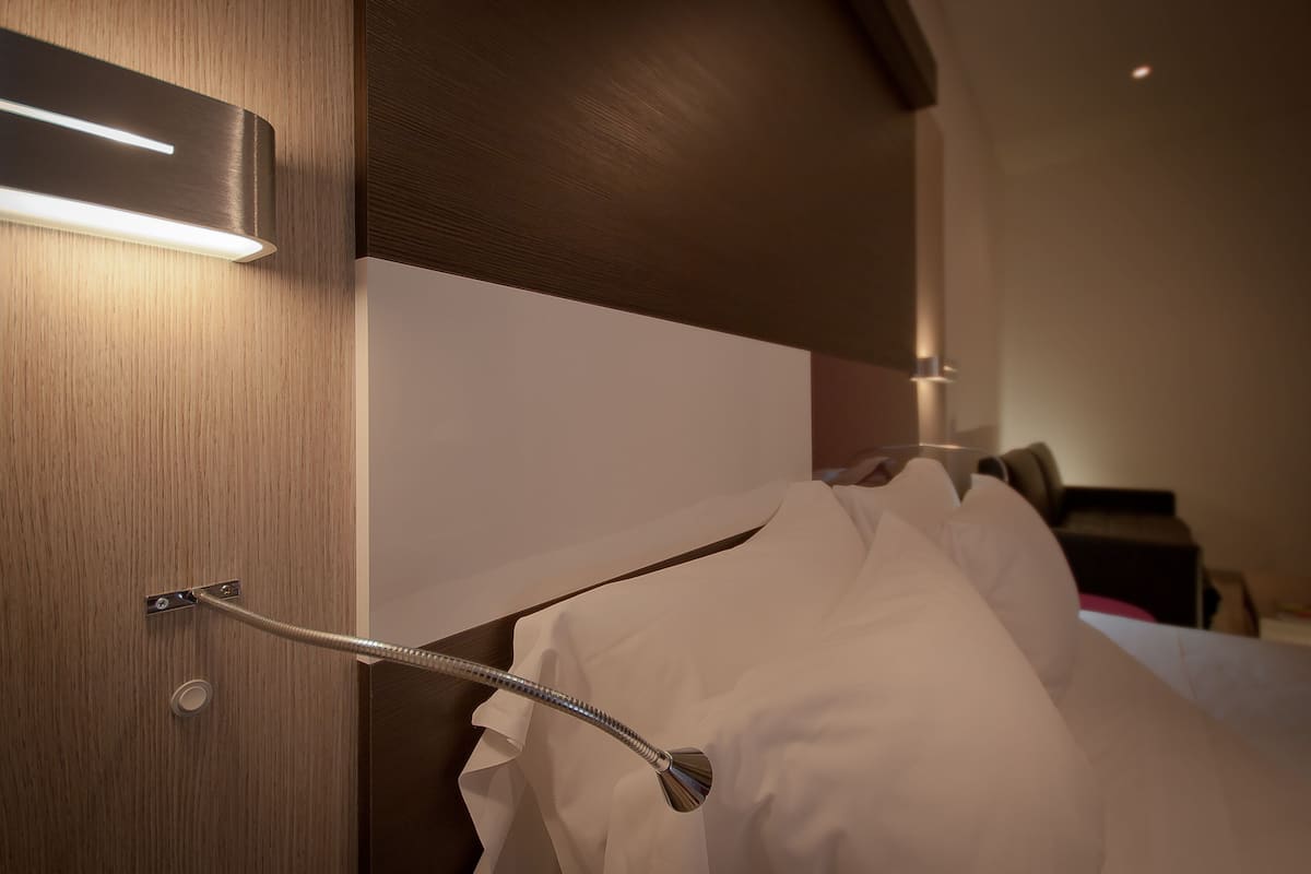 Minibar, in-room safe, desk, iron/ironing board (on request)