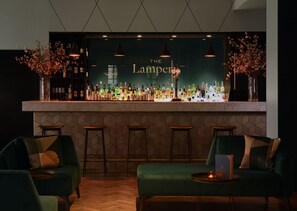 Bar (on property) - Apex City of London Hotel (London)