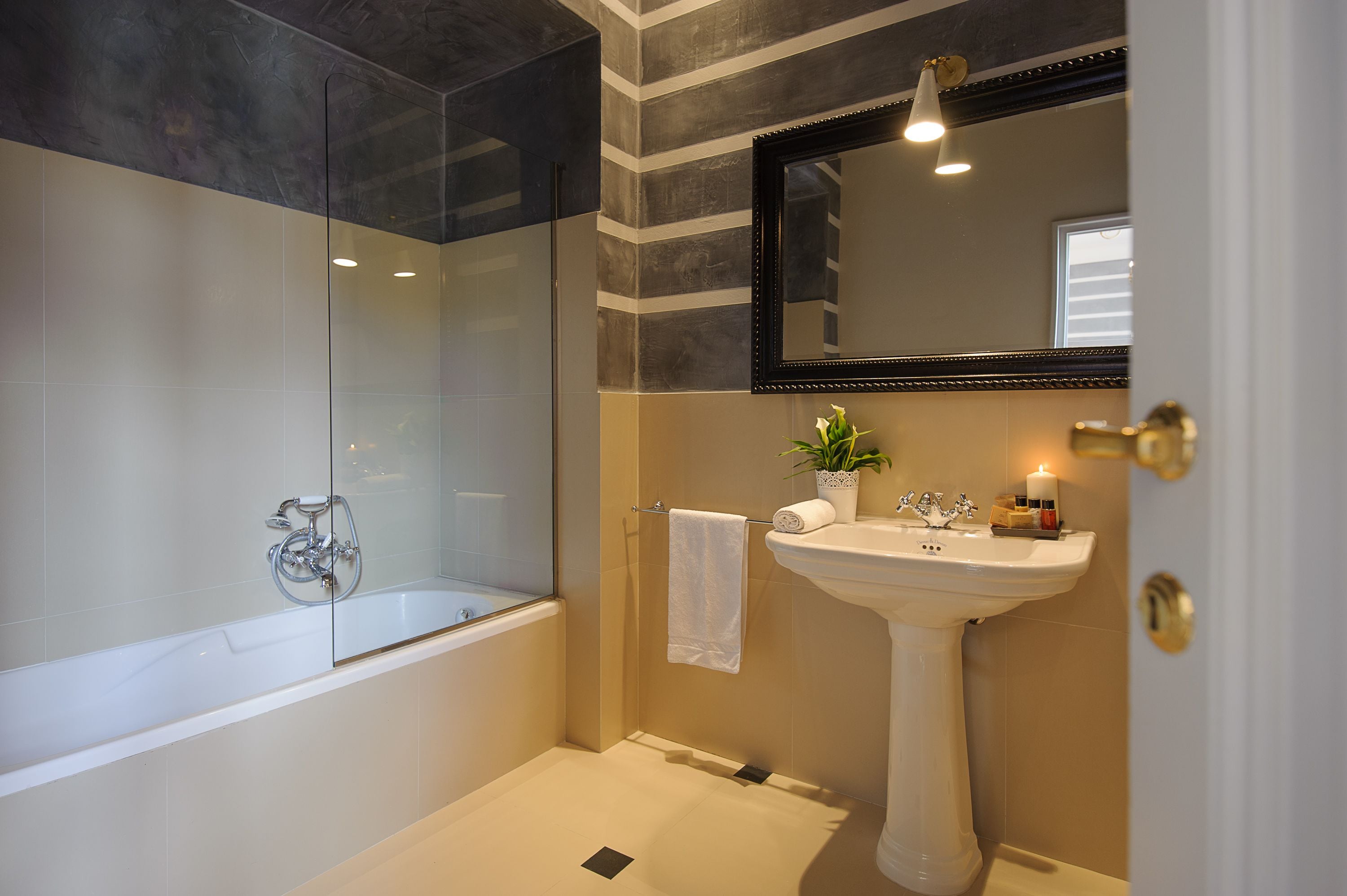 premium double room | bathroom | free toiletries, hair dryer, slippers, towels