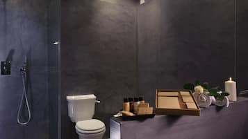 Suite, Terrace | Bathroom | Free toiletries, hair dryer, slippers, towels