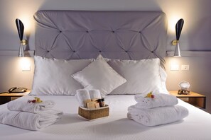 Suíte júnior | Roupas de cama premium, frigobar, cofres nos quartos, escrivaninha