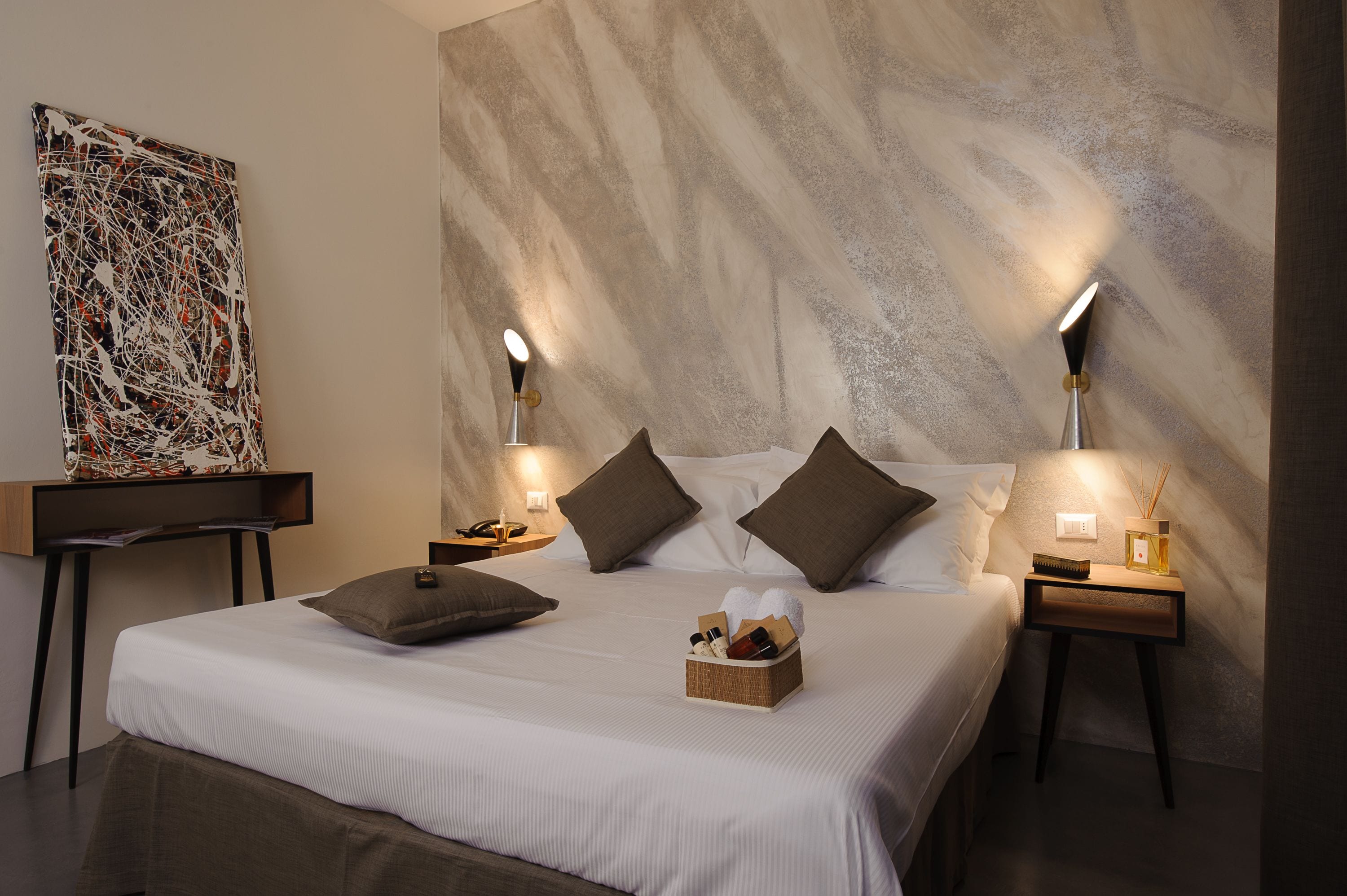 comfort double room, annex building | 1 bedroom, premium bedding, minibar, in-room safe