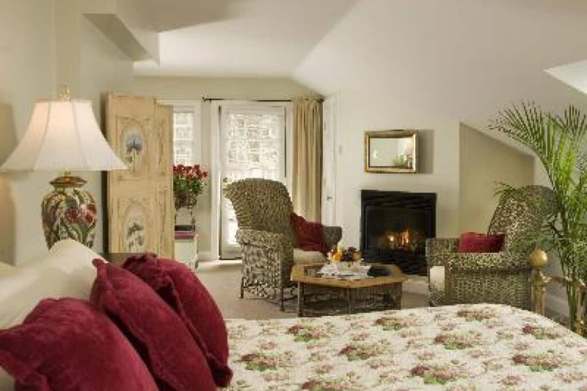 Standard Double Room, Ensuite (05 Winter Garden Suite)