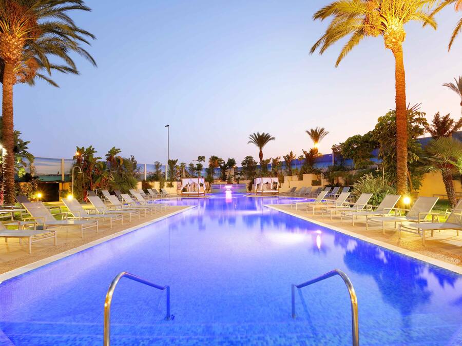 Outdoor pool, pool umbrellas