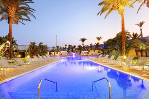 Outdoor pool, pool umbrellas