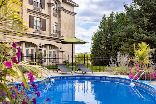 Hotel Vallea Bromont, Tapestry Collection by Hilton