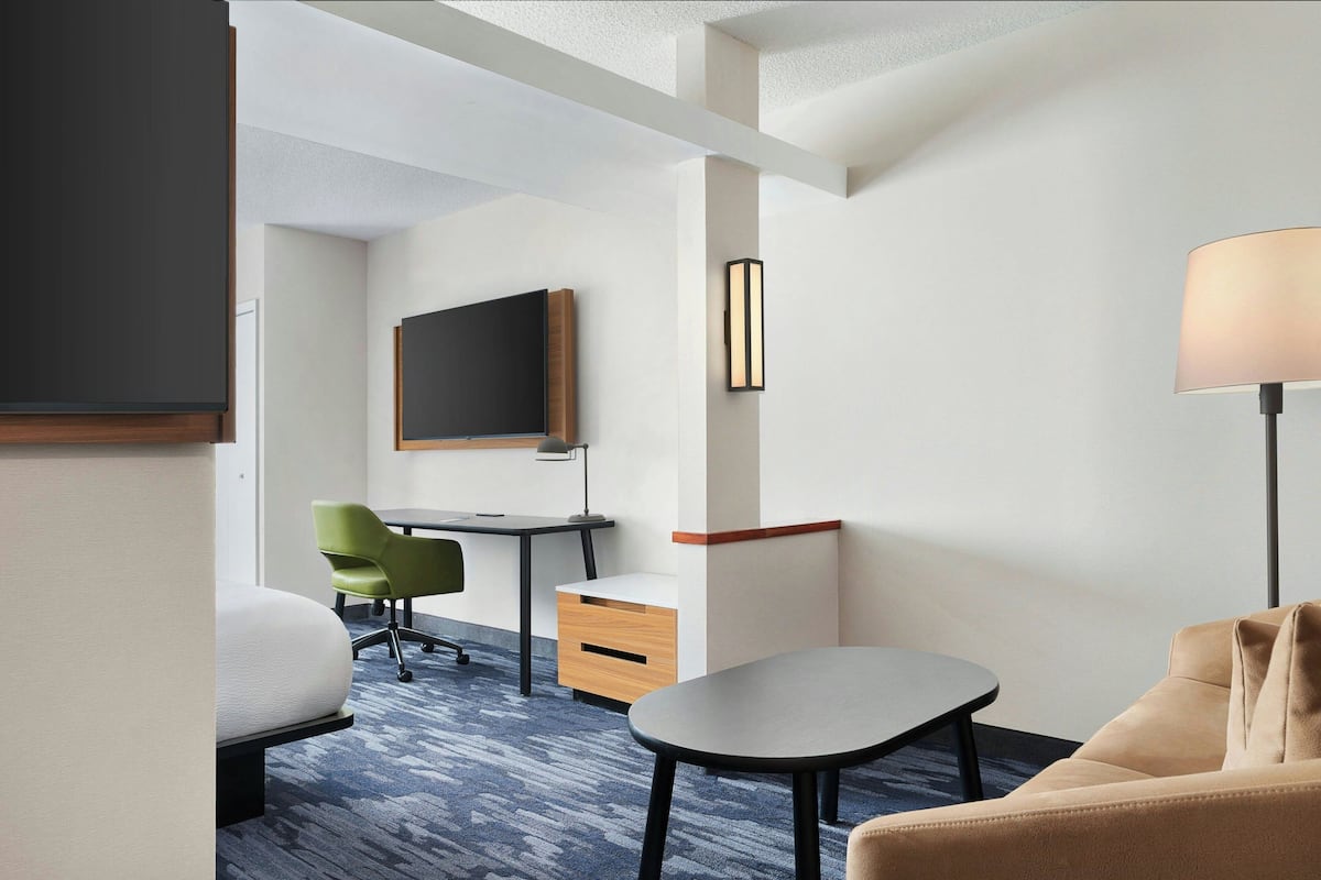 Suite, Multiple Beds | Premium bedding, desk, laptop workspace, soundproofing